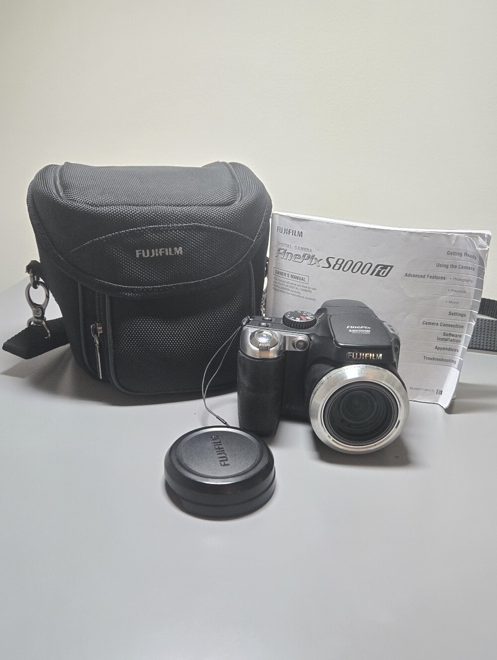 Fuji FinePix S8000fd Digital Camera, 18x Zoom, Flash Pop Up, Bag Instrux Tested